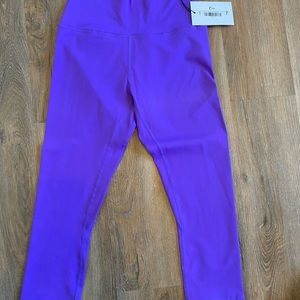 Zyia active purple ascend capri